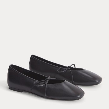 Leather Keyhole Flat